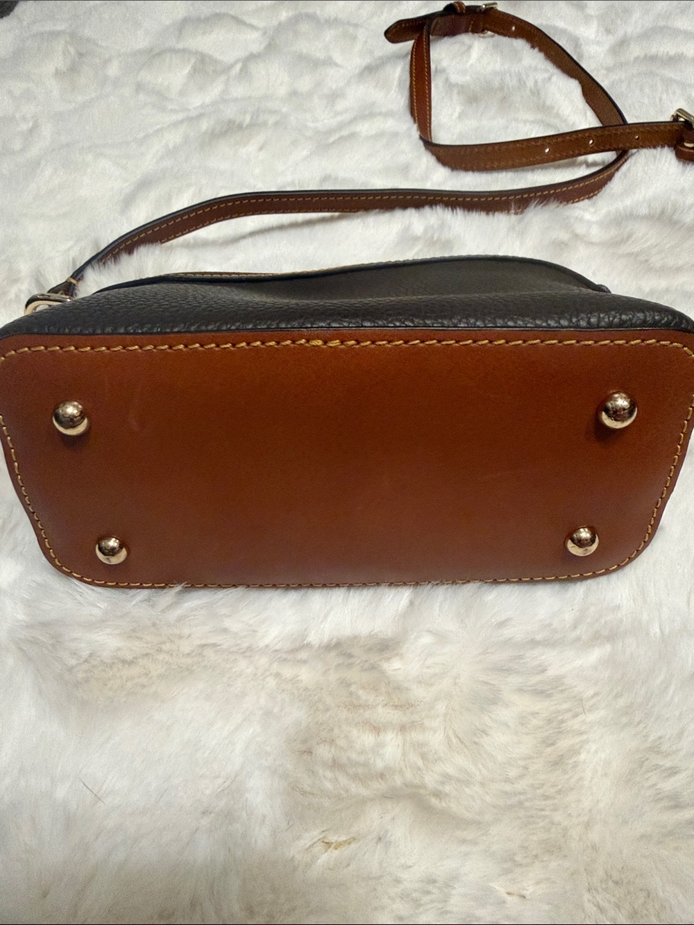 NWOT* Dooney & Bourke Heritage Domed Crossbody 18 - Picture 6 of 6